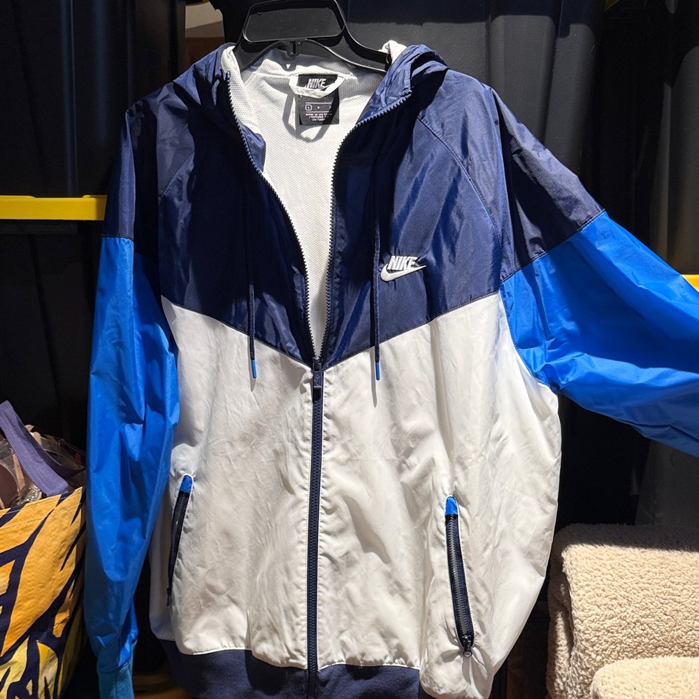 Nike Men's Windbreaker in Navy and White